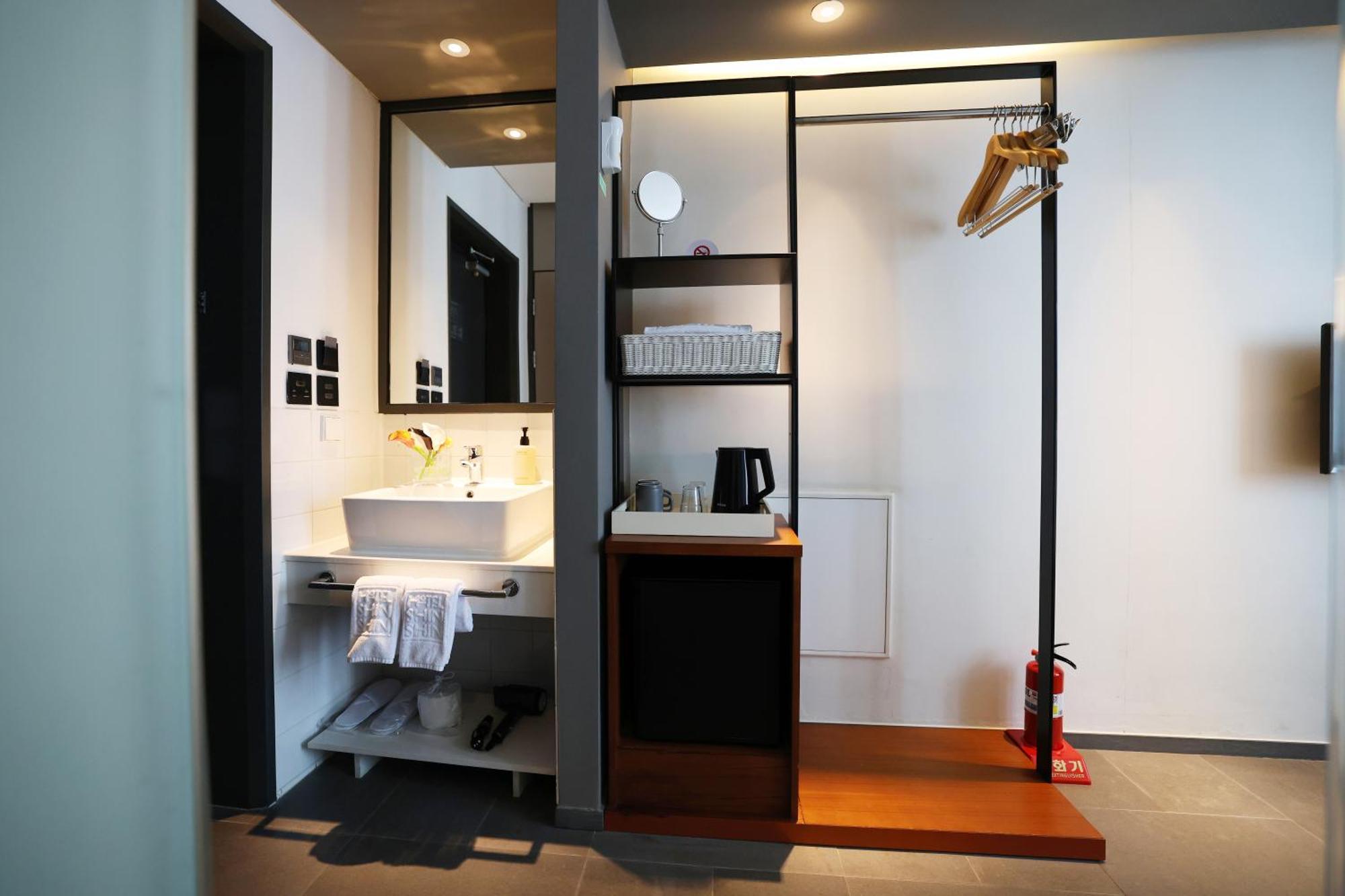 Seoul Hotel Shinshin Myeongdong Exterior foto
