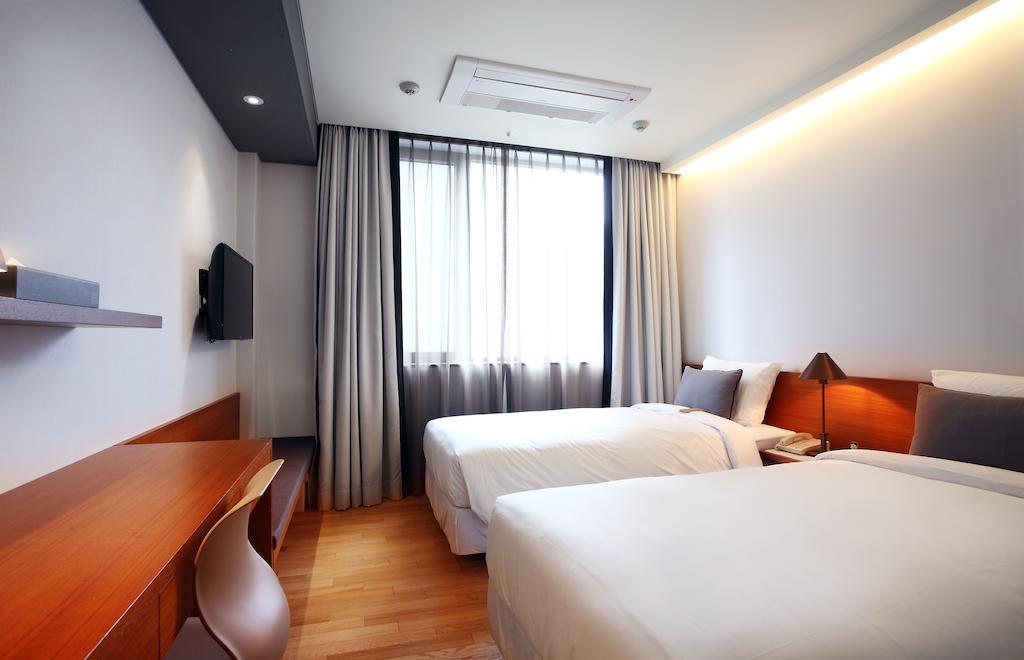 Seoul Hotel Shinshin Myeongdong Quarto foto